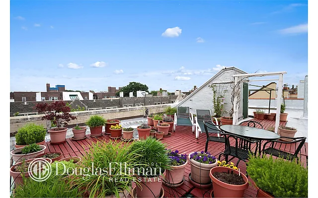 Sold by Douglas Elliman | media 17
