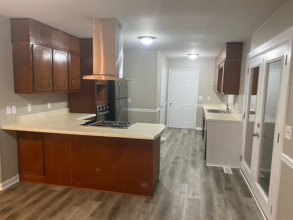 New appliances in kitchen. Spacious layout. Accommodates 4 bar stools