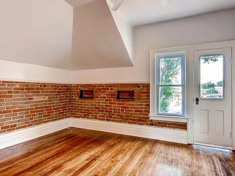 2935 N Marion St — Photo 16