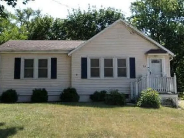 319 N Church St, Darien, WI 53114