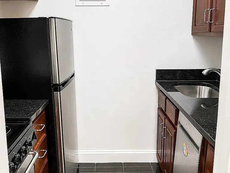 76 W 85th St #3B — Photo 5