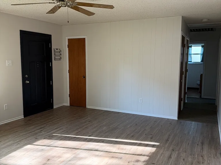 7602 Elton St — Photo 7