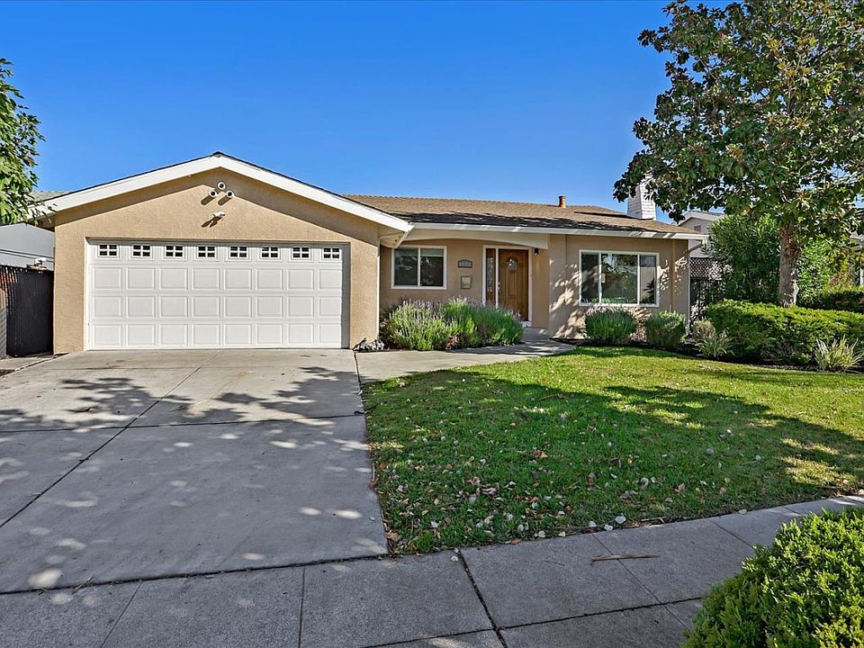 1st image of 1932 Camargo Dr