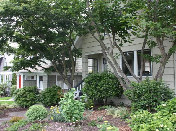 2908 9th Ave W, Seattle, WA 98119