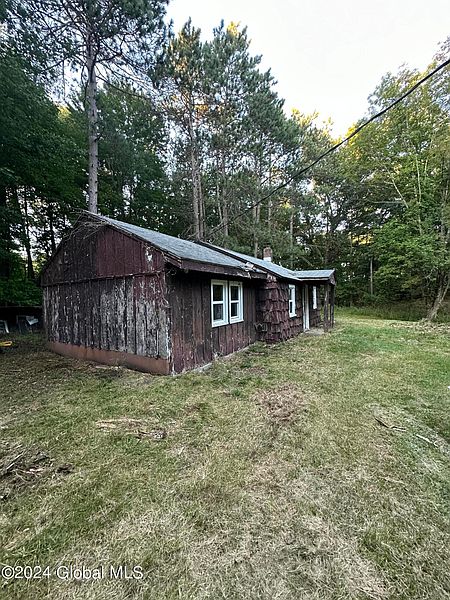 3rd image of 95 Garner Road