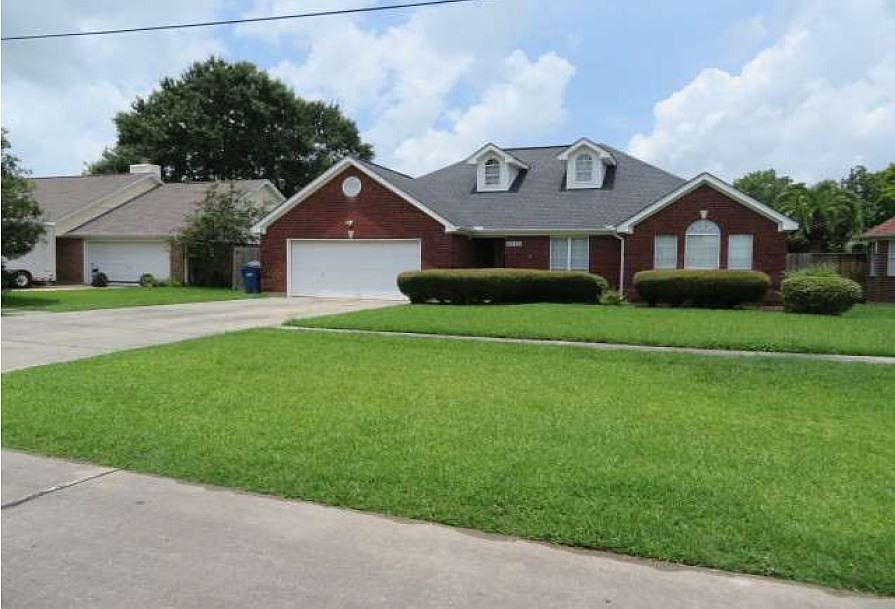 2nd image of 2312 Oak N
