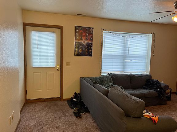 2nd image of 712 4th St