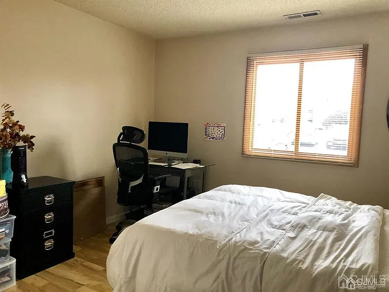 5013 Ravens Crest Dr — Photo 14