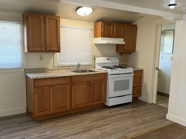 263 5th St APT D, Gilroy, CA 95020