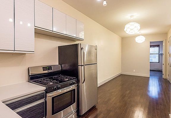2nd image of 1432 Dekalb Ave APT 1R