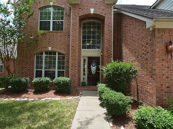 3rd image of 4910 Sandalia Ct
