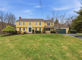 24 Olmsted Manor Dr, Somers, CT 06071