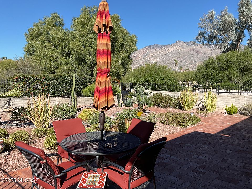 1st image of 5720 N Calle De La Reina