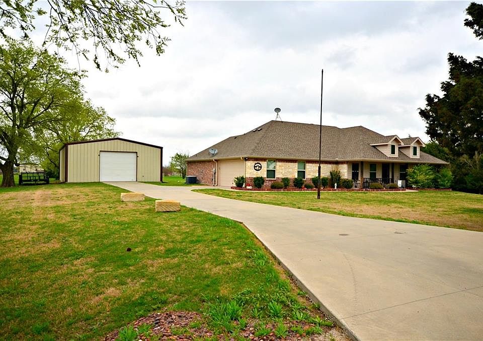 1st image of 4002 County Road 2616