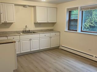 1113 W Cermak Rd APT 1, Broadview, IL 60155