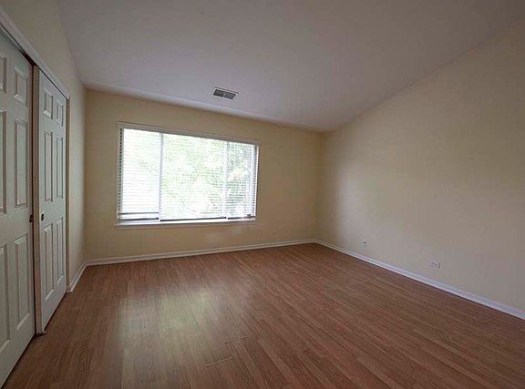 5th image of 3086 Kentshire Cir #3086