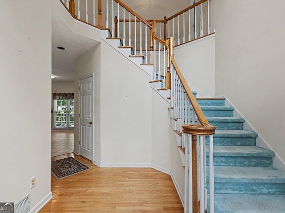 3rd image of 5008 Chapel Lake Cir