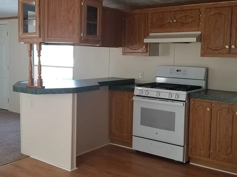Westbridge Manor — Photo 24