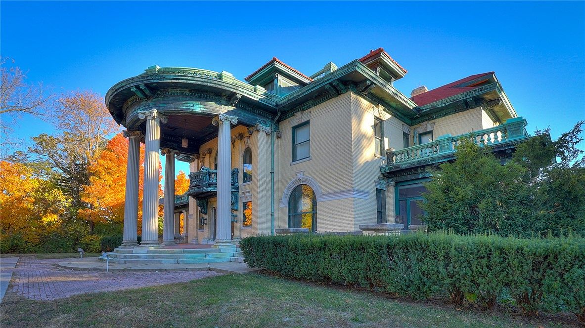 carousel photo #6 (MLS)