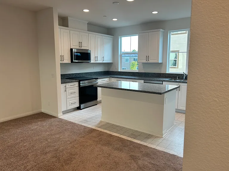 315 Liberty Way — Photo 8