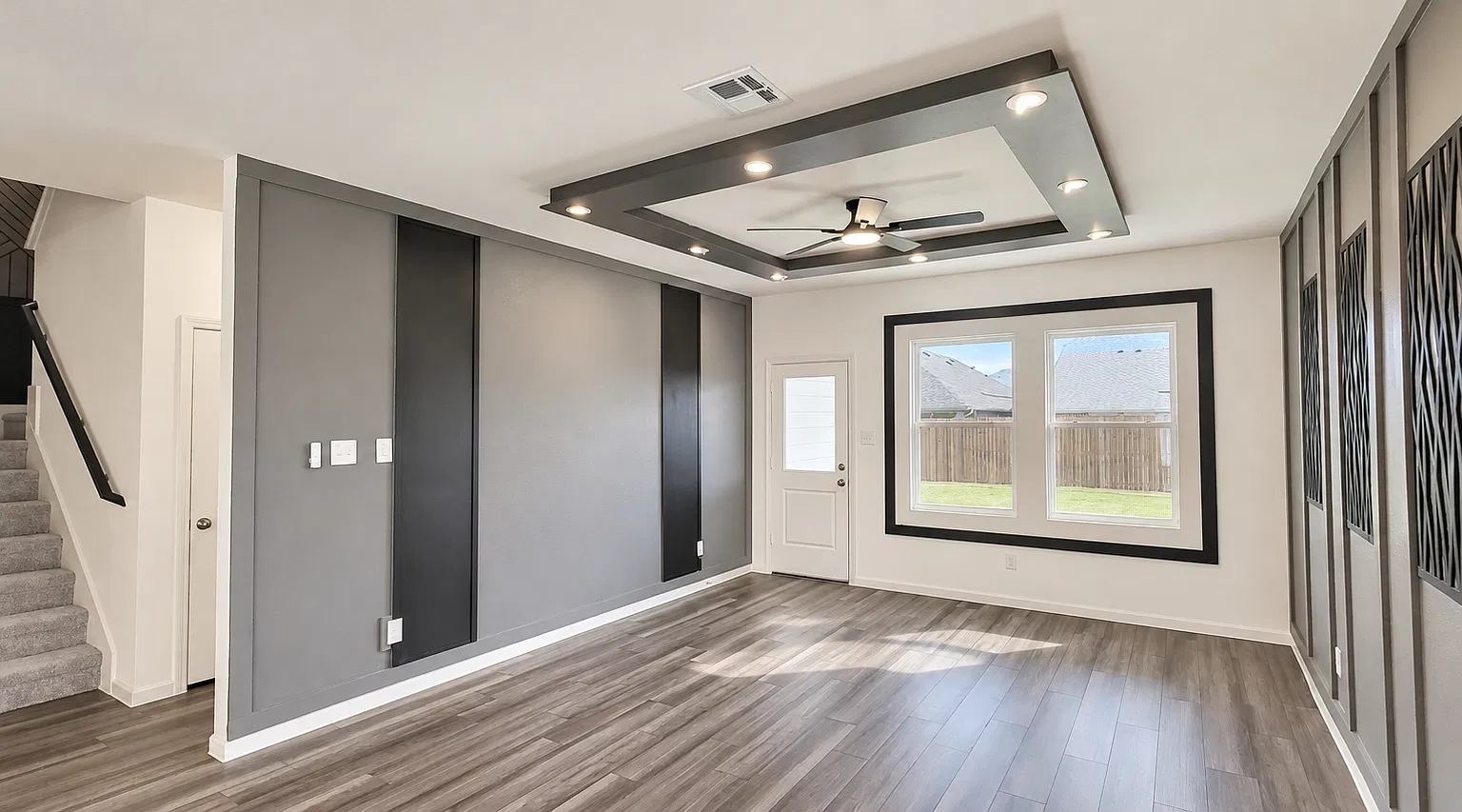 5 bed, 2776 sqft, $2,745 — Photo 2
