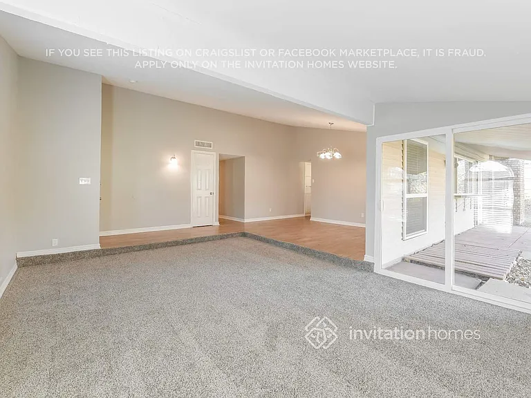 2600 Treeview Dr — Photo 10