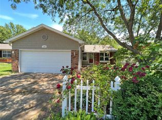 1606 Fairwood Forest Dr, Saint Peters, MO 63376