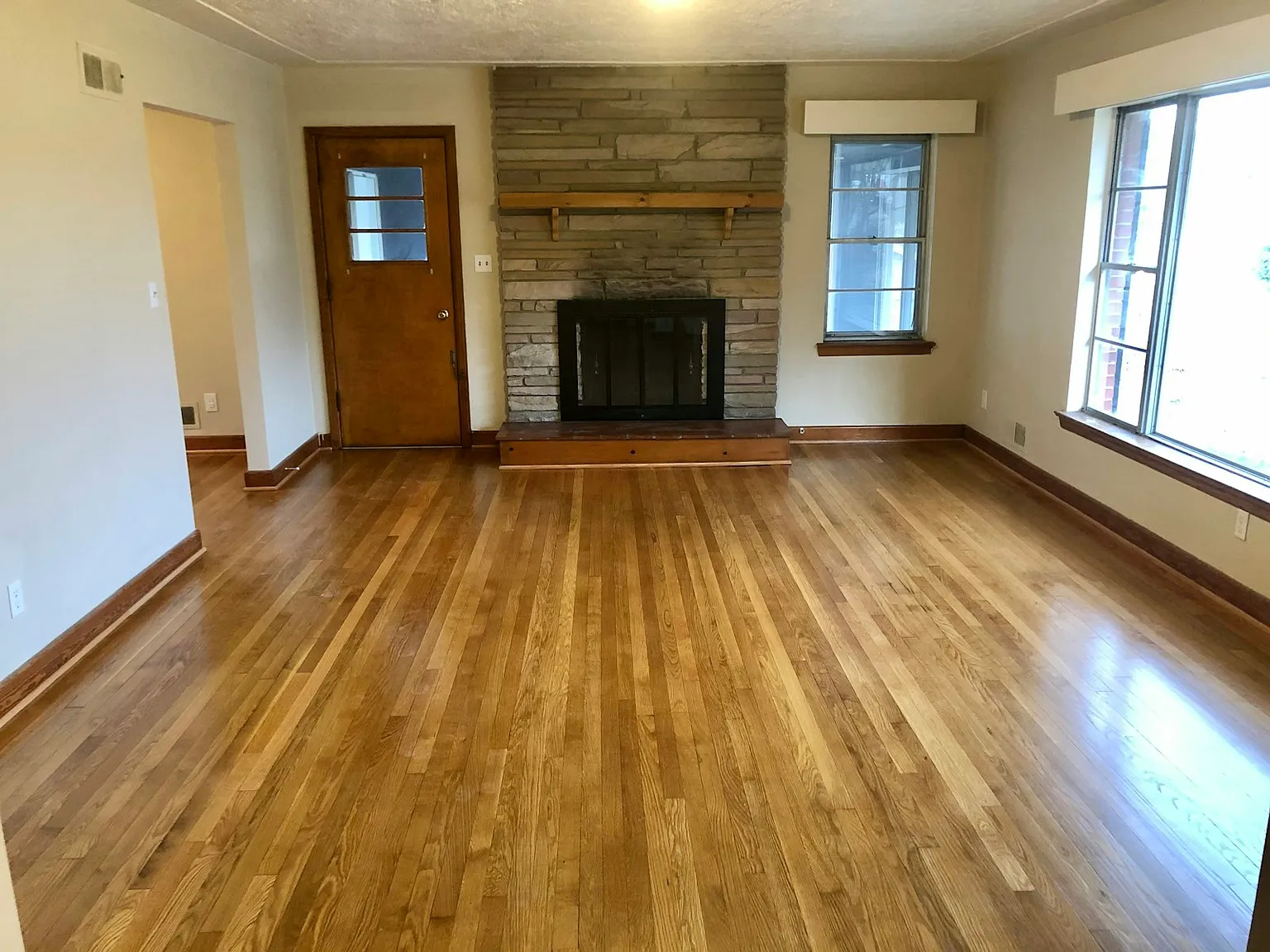 3819 View Avenue — Photo 4