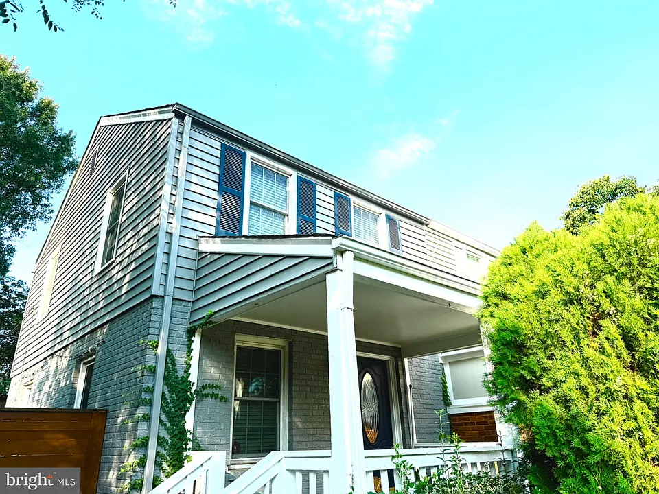 Farnsworth Dr