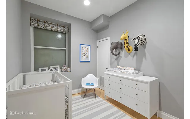 Sold by Douglas Elliman | media 24