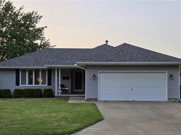 321 Caroline Dr, Frontenac, KS 66763