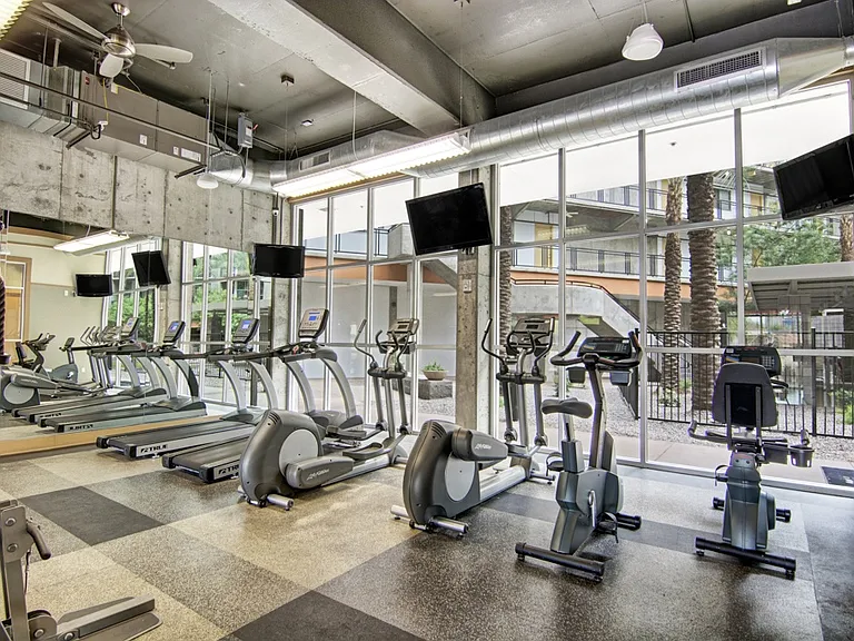 Skyline Lofts — Photo 14