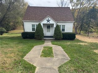 3052 Donnellville Rd, Natrona Heights, PA 15065