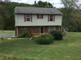 205 Craft Rd, Washington, PA 15301