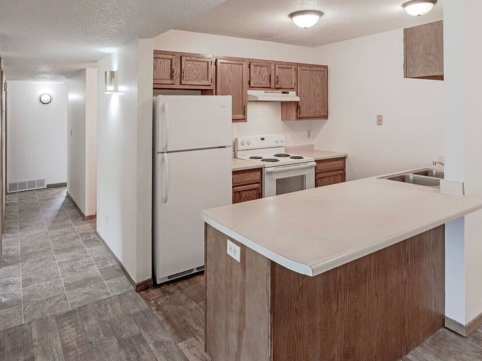 Falcon Landing Apartments 897 16th Ave SE Rochester MN Zillow