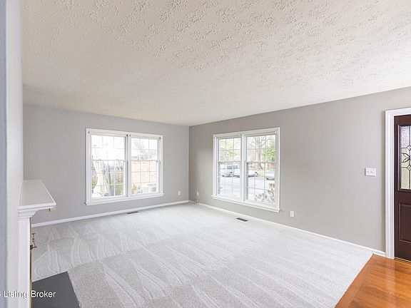 5th image of 1212 Inverary Ct