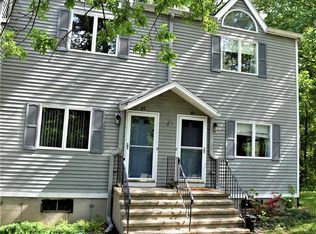 1691 Norwich New London Tpke APT A5, Uncasville, CT 06382