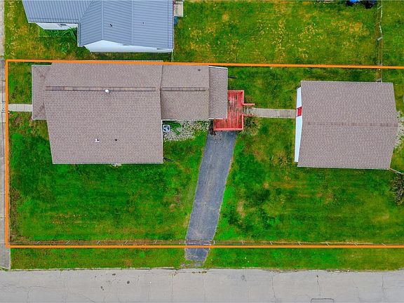 5th image of 205 Gray St