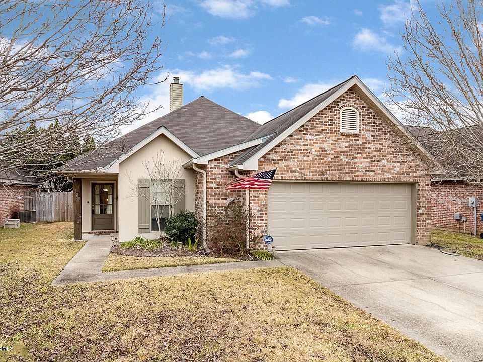 1st image of 103 Cherry Bark Ln