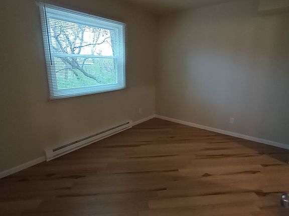 4th image of 4417 Eastridge Dr APT 6