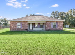 121 Emily Ln, Opelousas, LA 70570