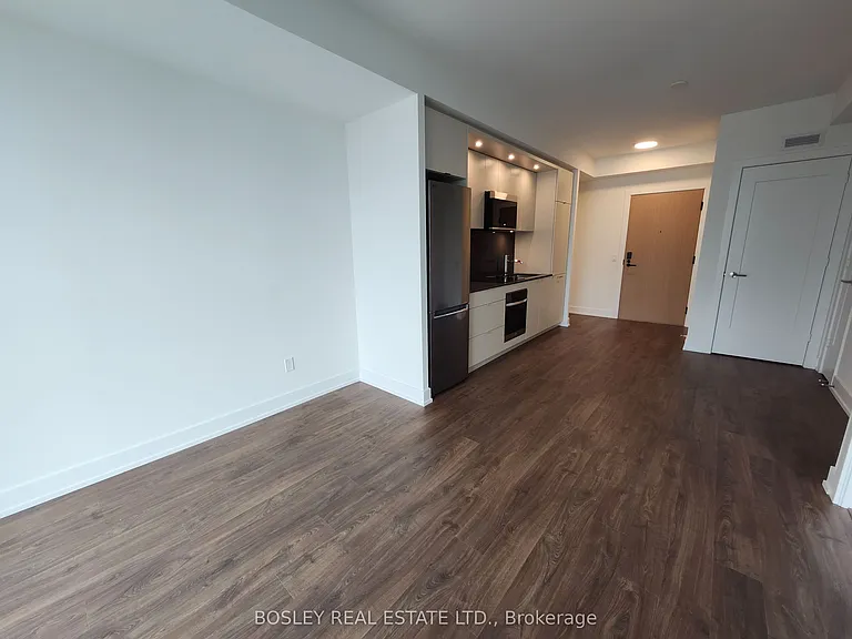 25 Cordova Ave #1702 — Photo 2
