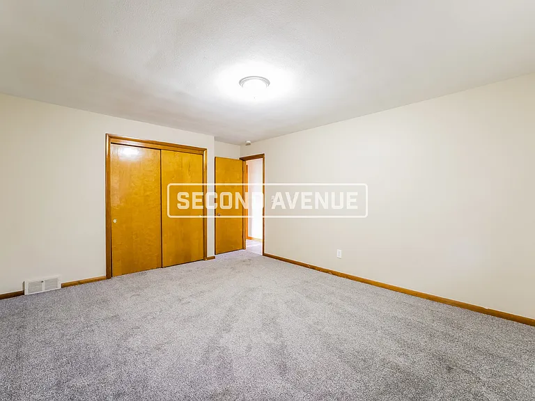 465 Willow Ave — Photo 12