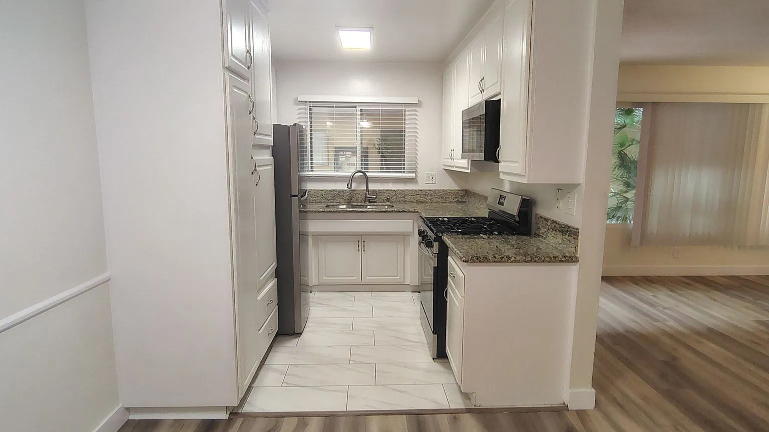 141 N. Kenwood Street — Photo 2
