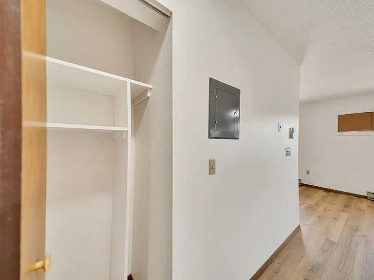 707 Dakota Dr — Photo 7