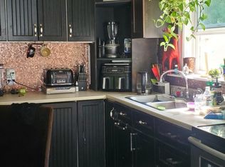 28 Hossack St, Fredericton, NB E3A8S1