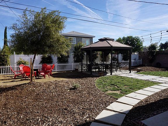 3rd image of 7936 Cozycroft Ave