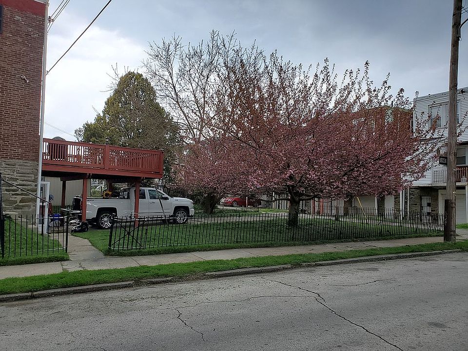 1st image of 1923 71st Ave