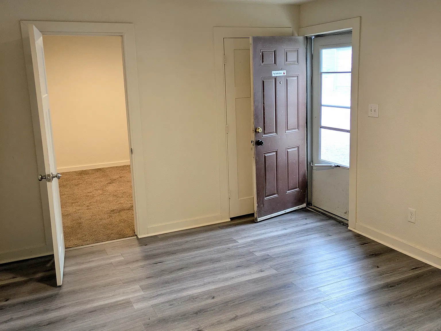 2877 S Davidson St — Photo 2