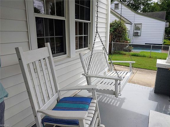 3rd image of 3746 Lenoir Cir